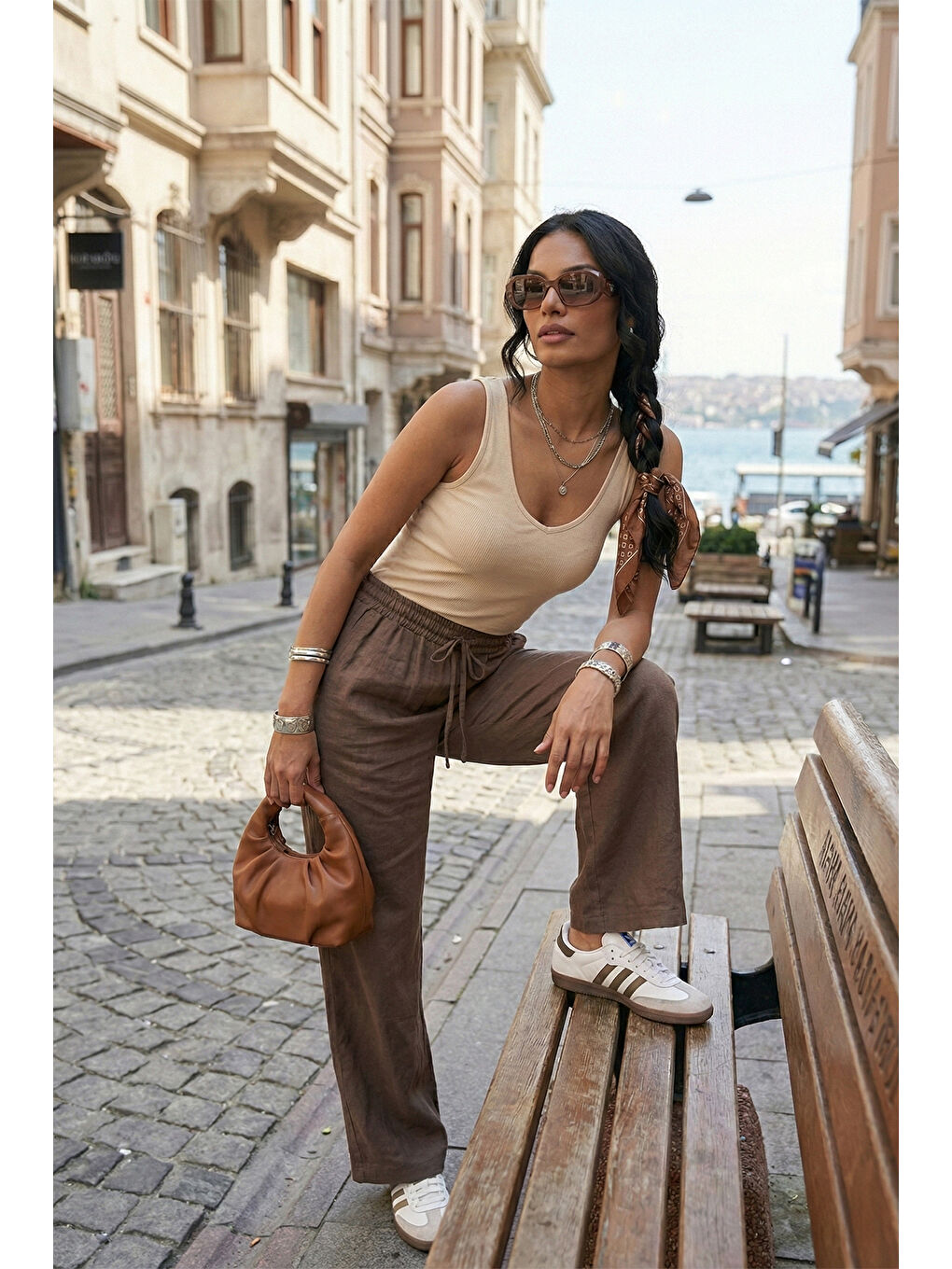 Kahverengi Pamuklu Relaxed Fit Yüksek Bel Bol Paça Kadın Pantolon 668YP5118