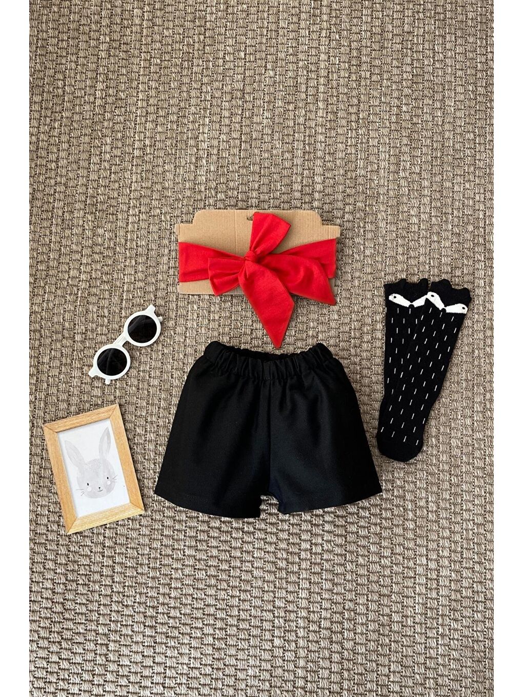 Kız Çocuk Siyah Jean Şort Kırmızı Dev Fiyonk Bandana-3