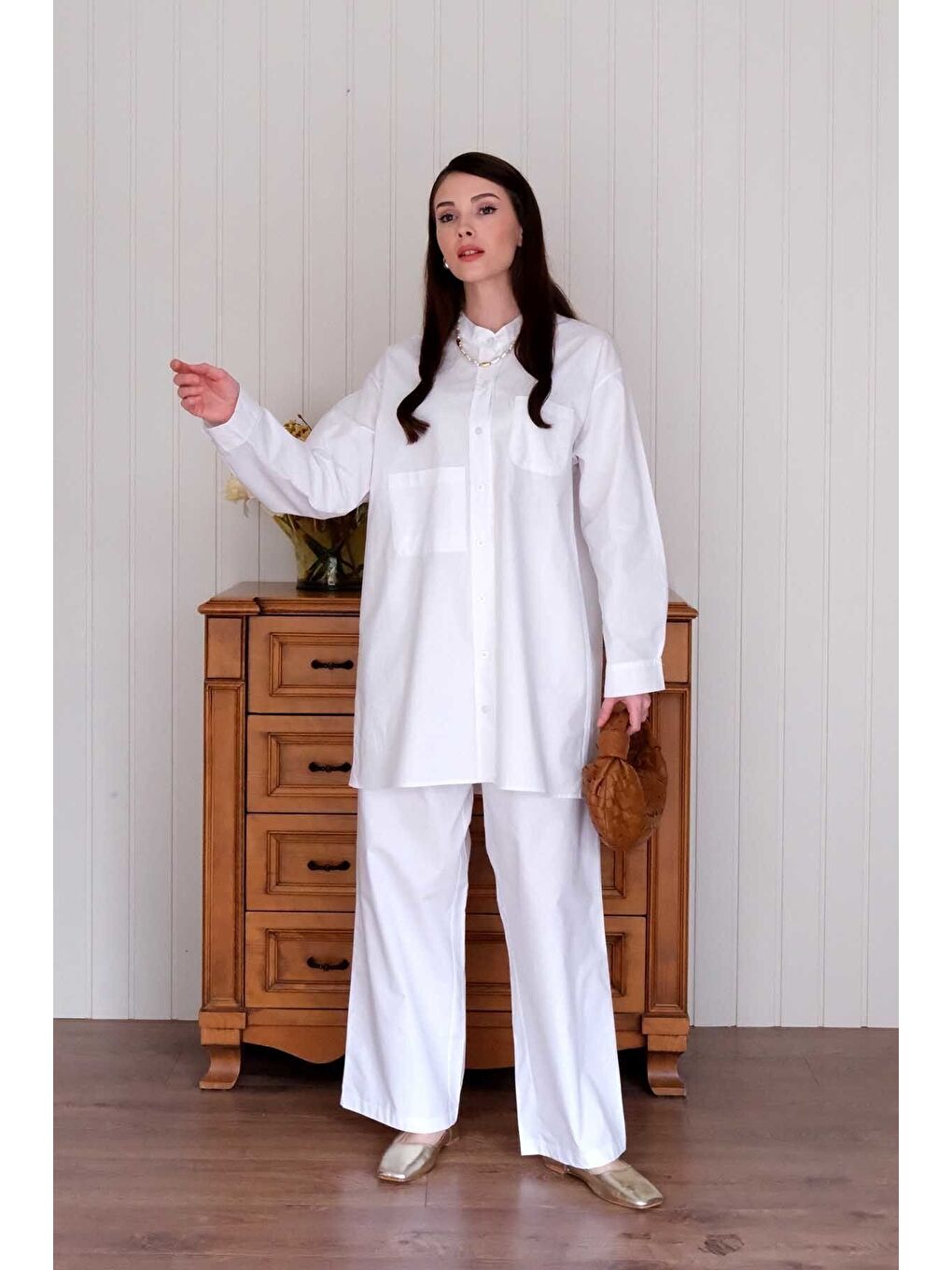 Beyaz Çapraz Cep Detay Gömlek Boru Paça Pantolon Takım