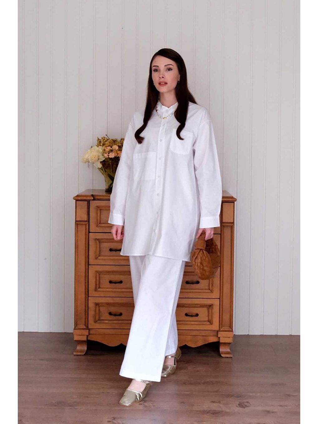 Beyaz Çapraz Cep Detay Gömlek Boru Paça Pantolon Takım-1