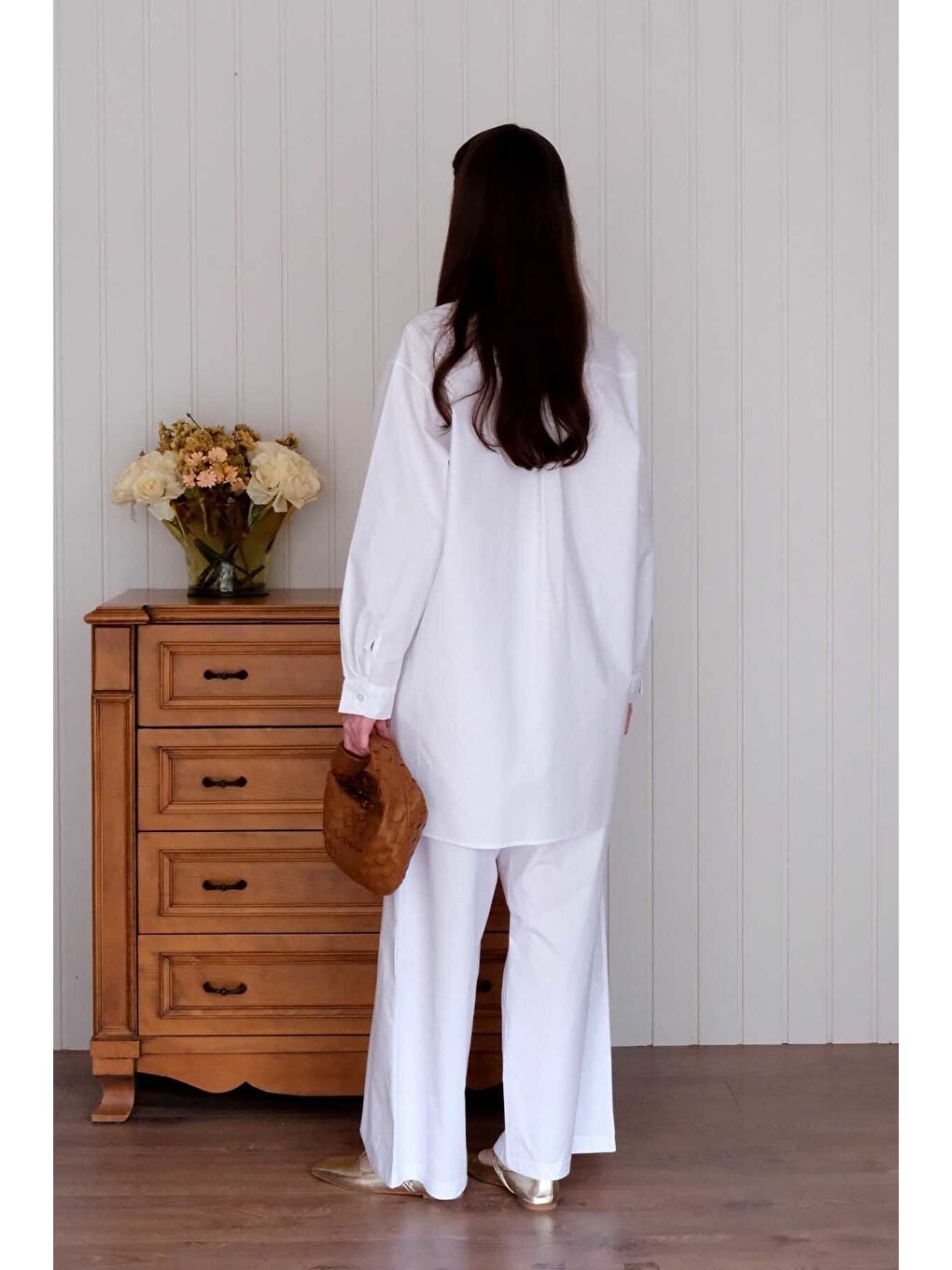 Beyaz Çapraz Cep Detay Gömlek Boru Paça Pantolon Takım-6