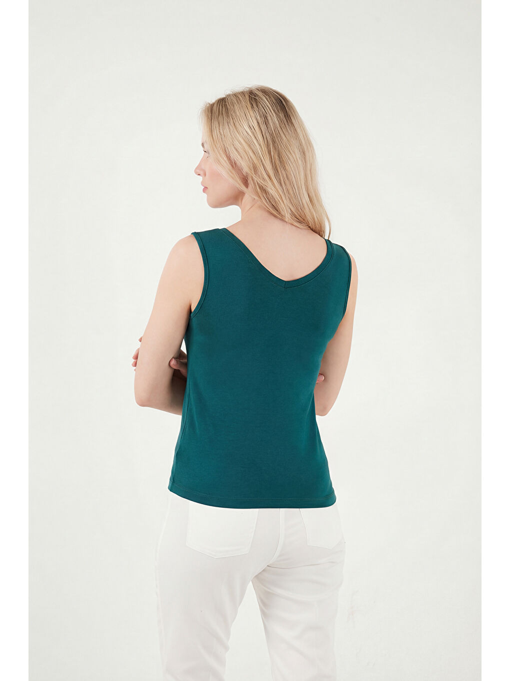 Yeşil Kalın Askılı V Yaka Kadın Bluz 5864384-5