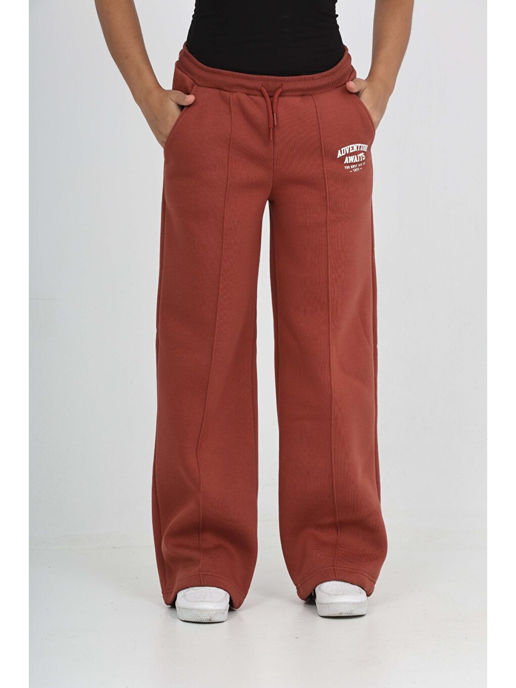 Kahverengi Kız Çocuk Bol Paça Baskılı Eşofman Alt