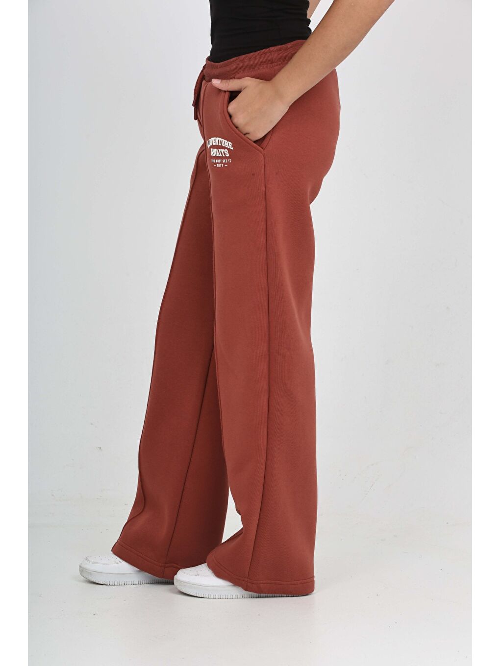 Kahverengi Kız Çocuk Bol Paça Baskılı Eşofman Alt-1