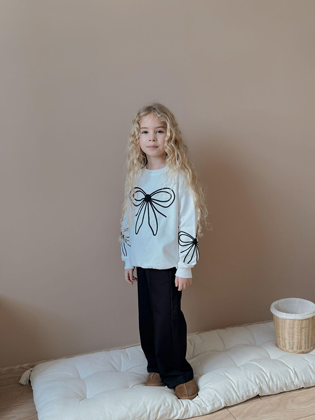 Beyaz Kız Çocuk Fiyonk Detaylı Alt Üst Takım-2