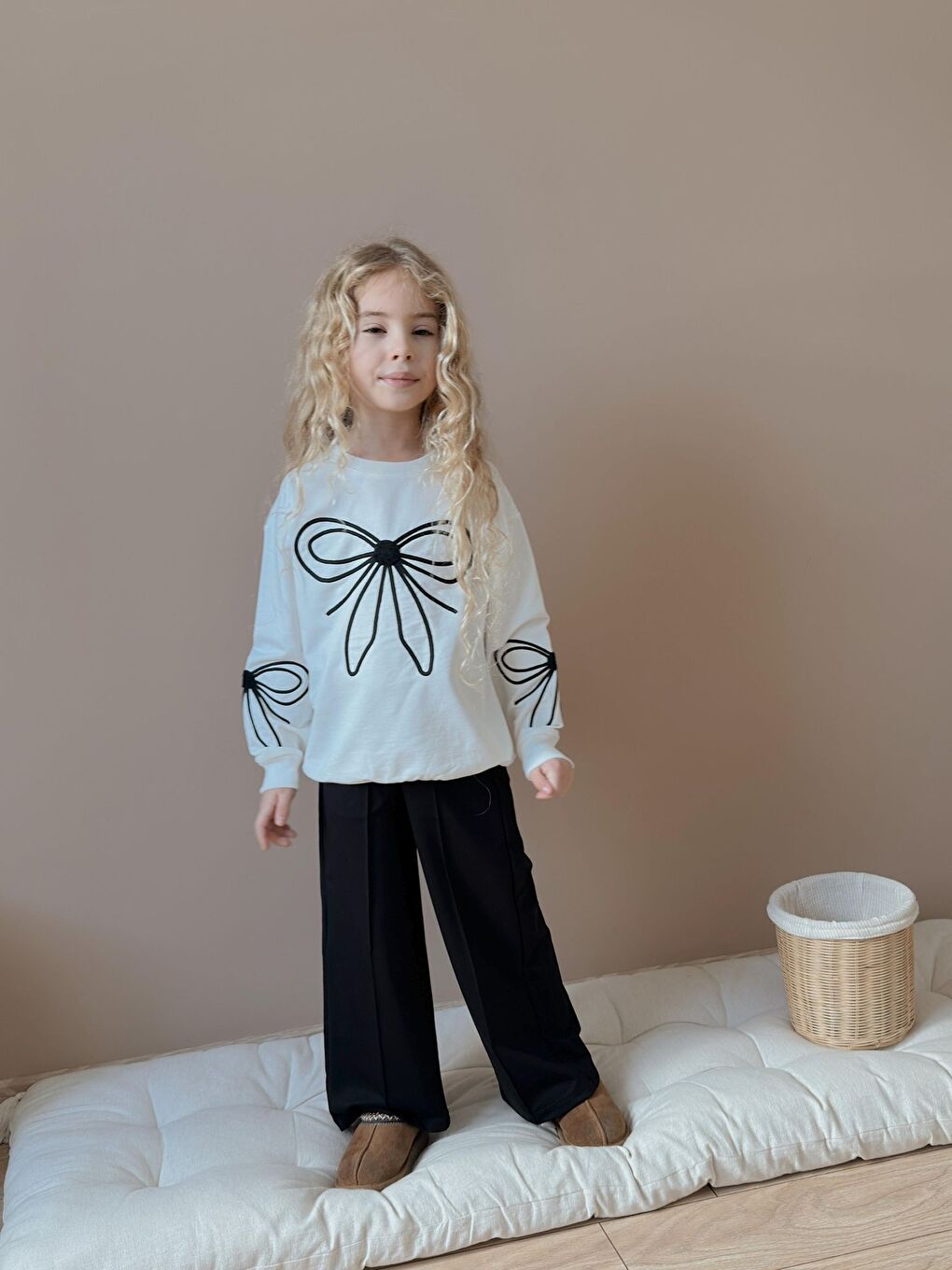 Beyaz Kız Çocuk Fiyonk Detaylı Alt Üst Takım-3