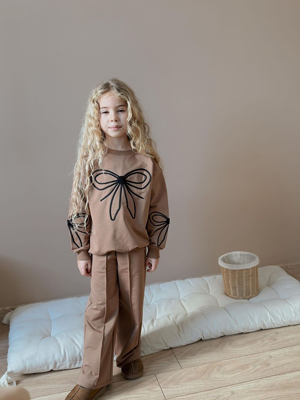 Kahverengi Kız Çocuk Fiyonk Detaylı Kahve Alt Üst Takım-1