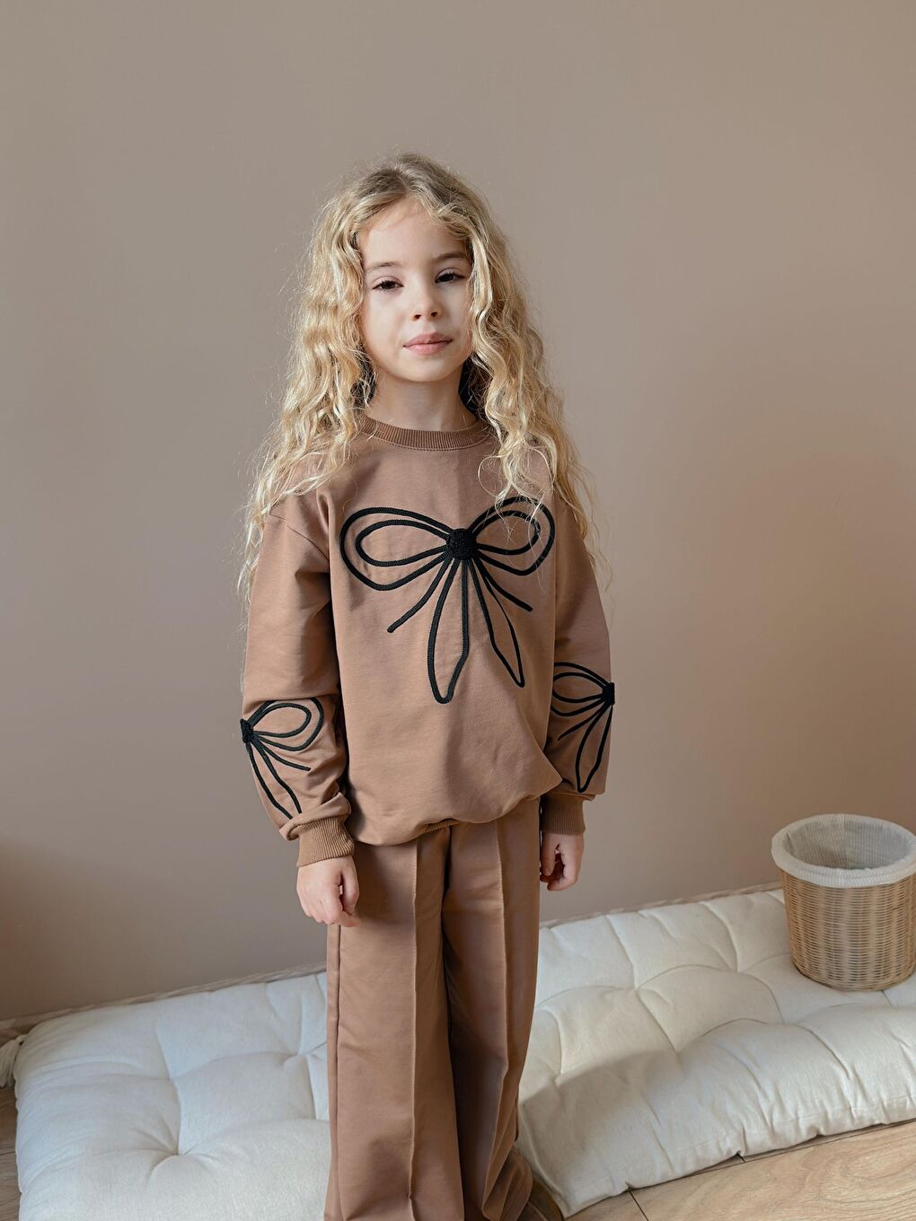 Kahverengi Kız Çocuk Fiyonk Detaylı Kahve Alt Üst Takım-3