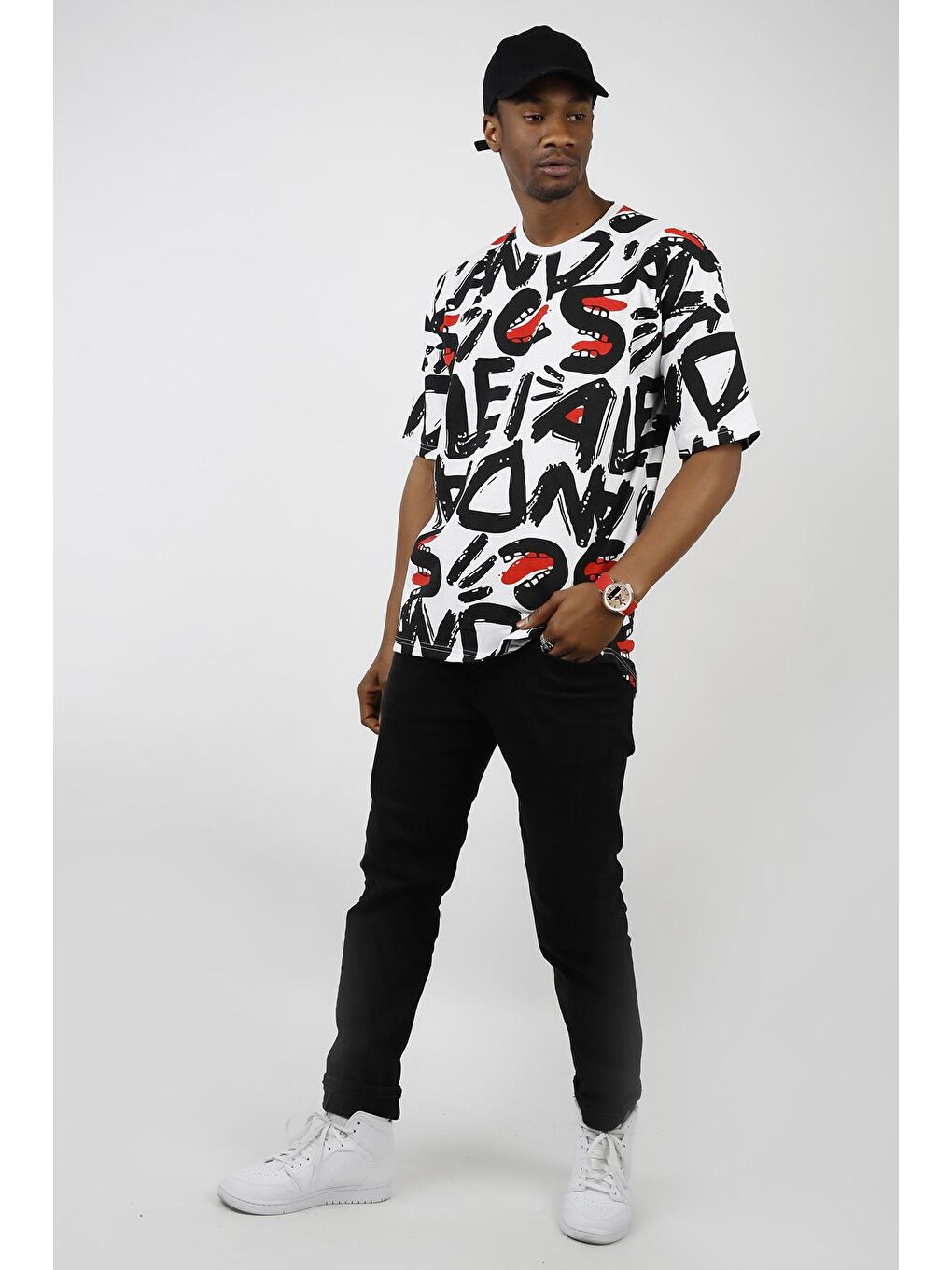 Beyaz Desenli Oversize Tişört 1KXE1-44726-01-1