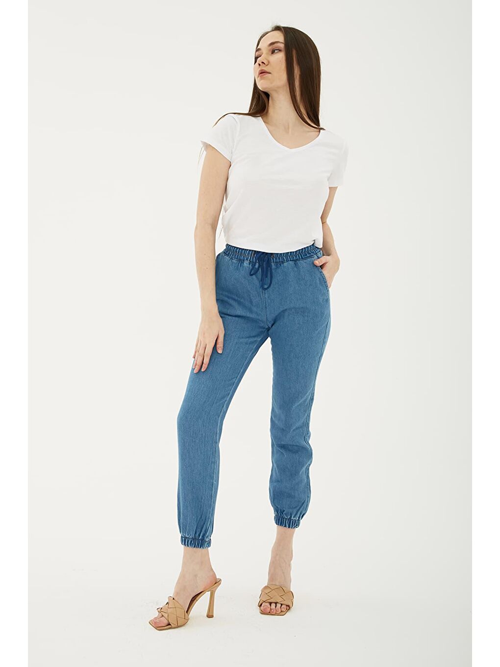 Fashion Friends Mavi Pamuklu Cepli Normal Bel Jogger Jeans Kadın Jean Pantolon 23Y0708K1