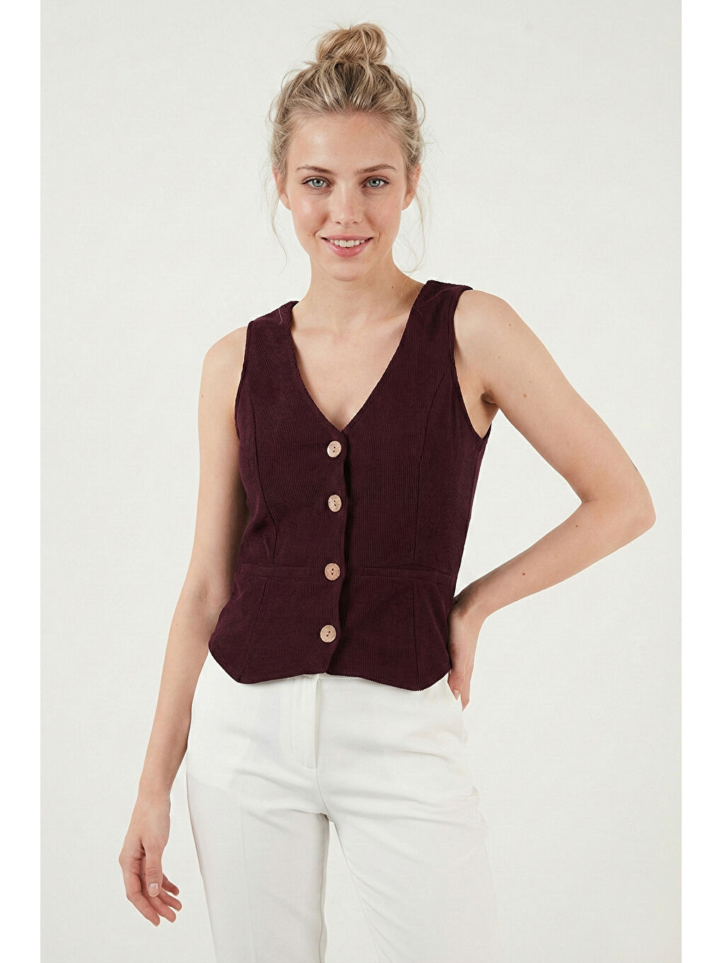 Mürdüm Fittili Regular Fit V Yaka Düğmeli Kadın Yelek 5866559-4