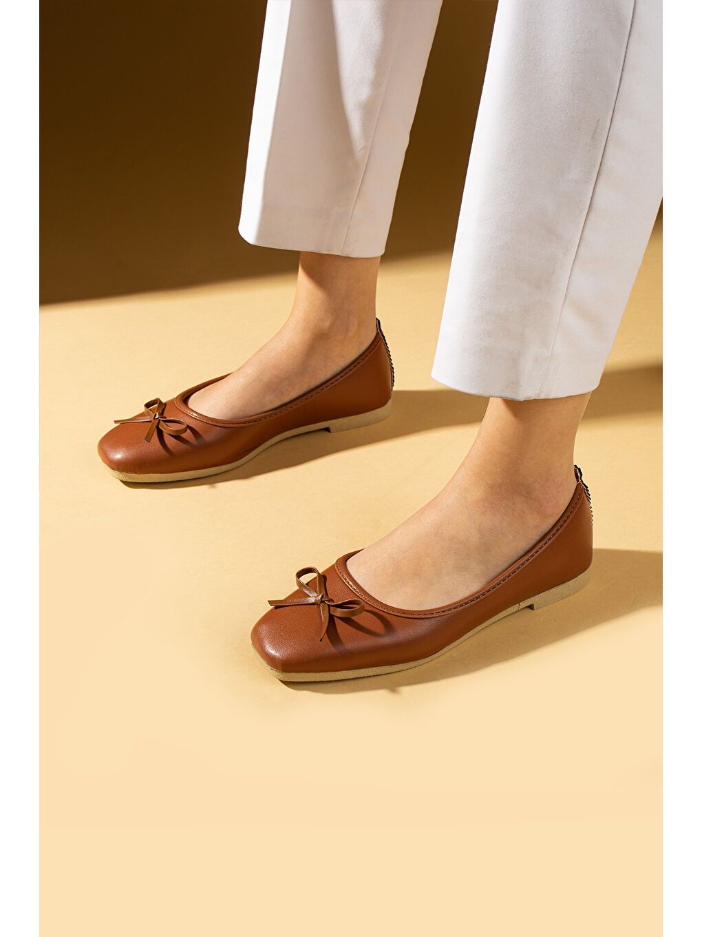 Kahverengi Küt Burunlu Fiyonk Detaylı Rahat Kalıp Babet 81-140-25