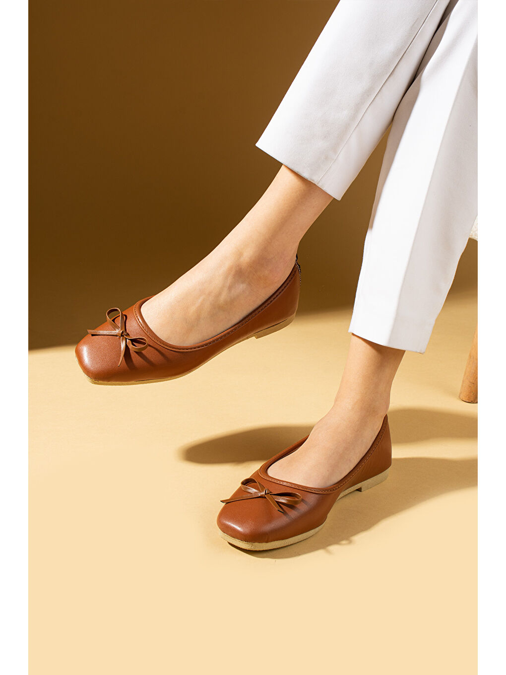 Kahverengi Küt Burunlu Fiyonk Detaylı Rahat Kalıp Babet 81-140-25-1