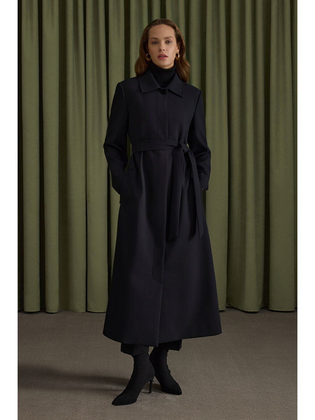 Siyah Dokuma Pardösü-2