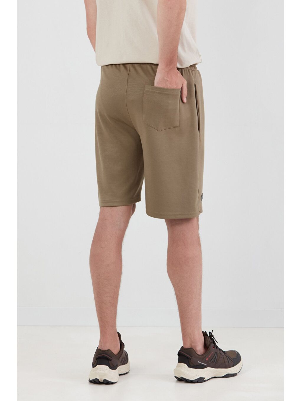 Kahverengi Beli Lastikli Armalı Penye Şort-3