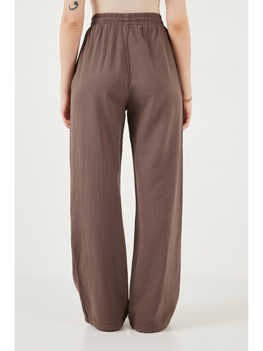 Kahverengi Pamuklu Relaxed Fit Yüksek Bel Bol Paça Kadın Pantolon 668YP5118-6