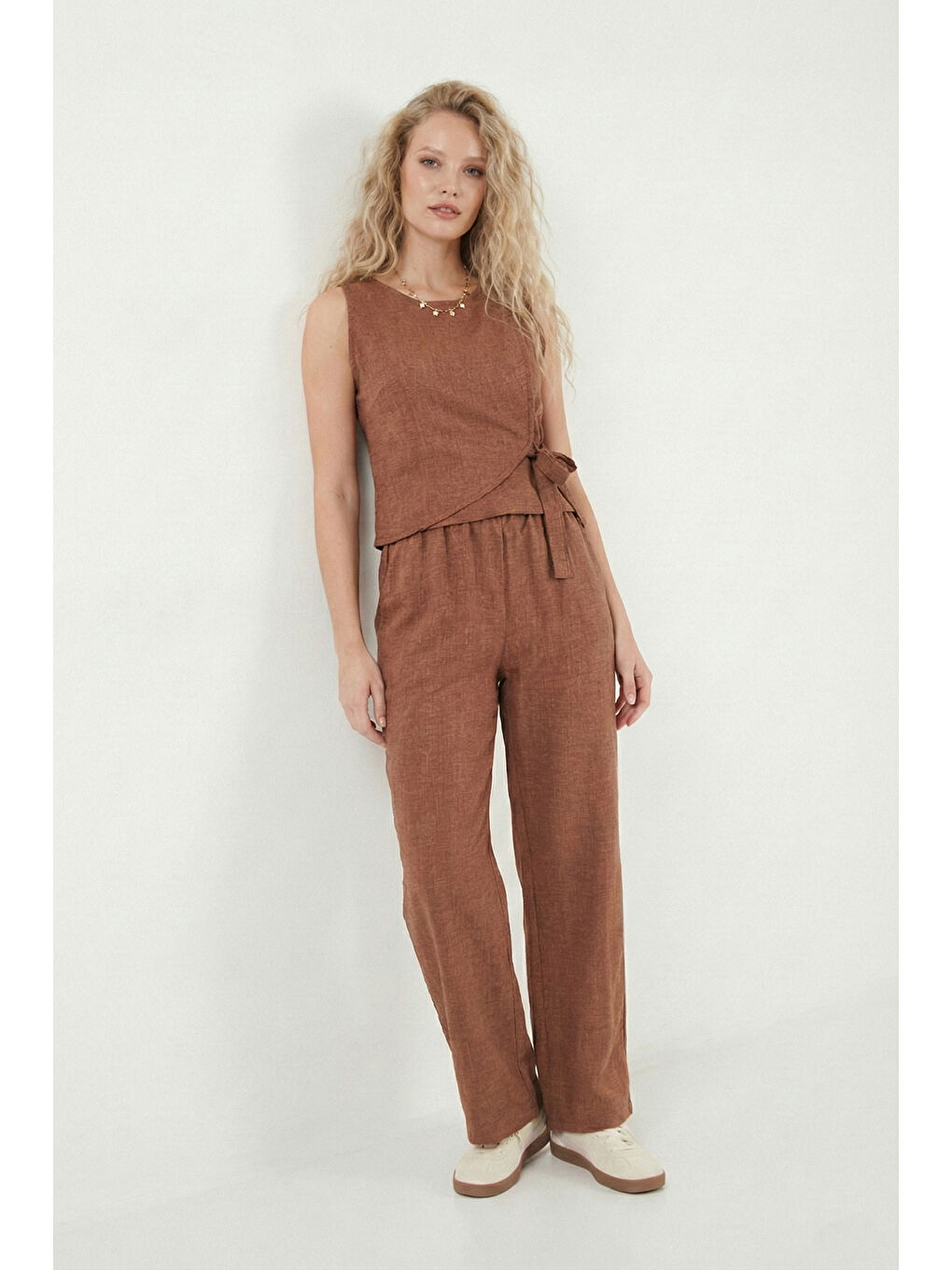 Kahverengi Regular Fit Bağlama Detaylı Bisiklet Yaka Kadın Takım 5866466-3