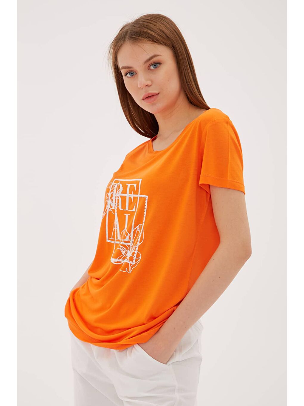 Turuncu Regular Fit Bisiklet Yaka Örme Kadın T Shirt 23Y0245K1-4