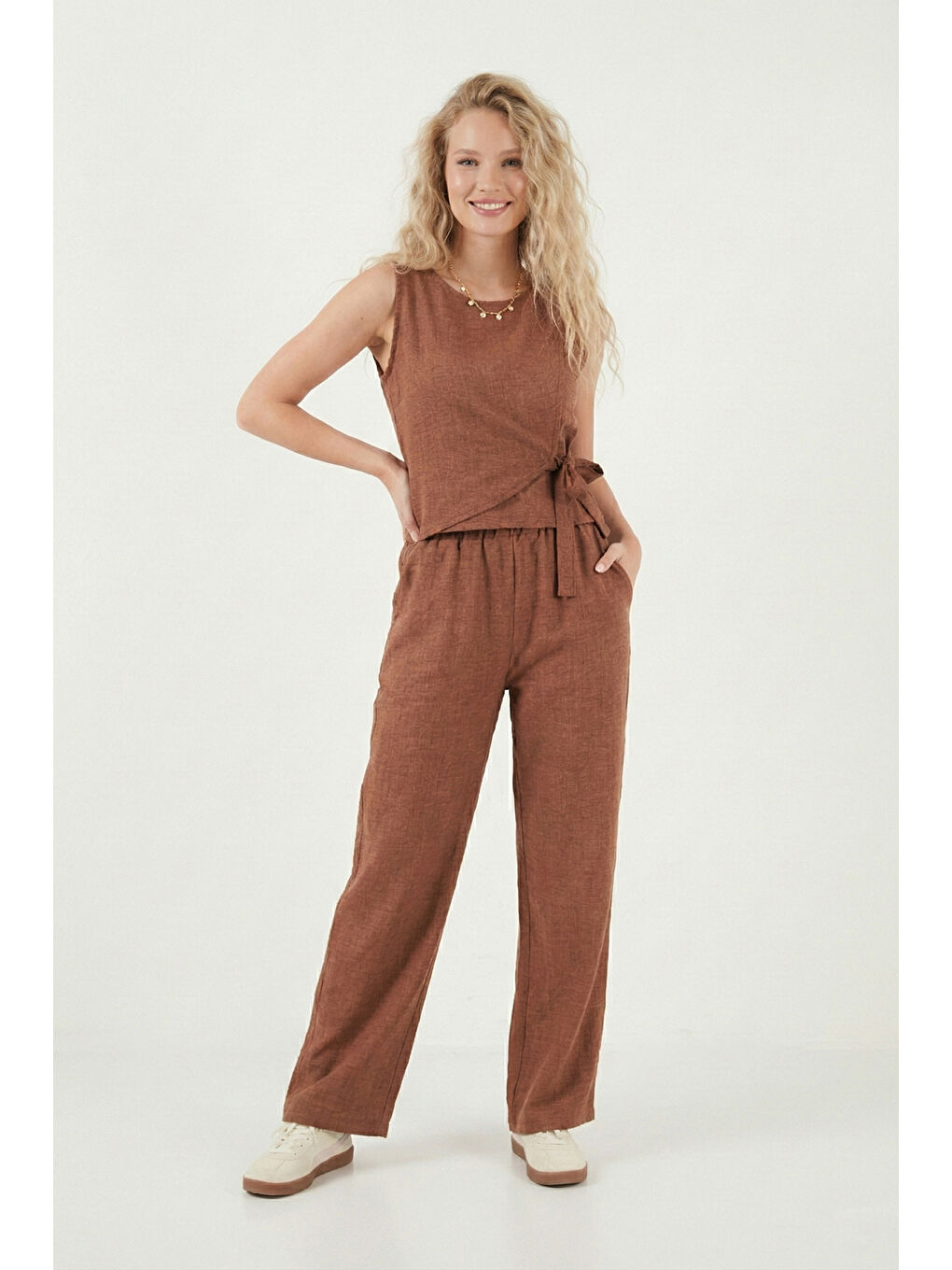 Kahverengi Regular Fit Bağlama Detaylı Bisiklet Yaka Kadın Takım 5866466-4