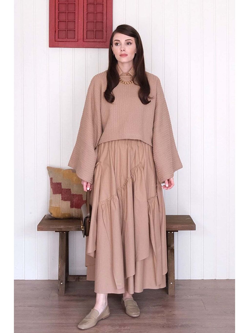 Bej Karamel Yarasa Kol Triko Crop Karamel Kat Detay Bohem Etek-1