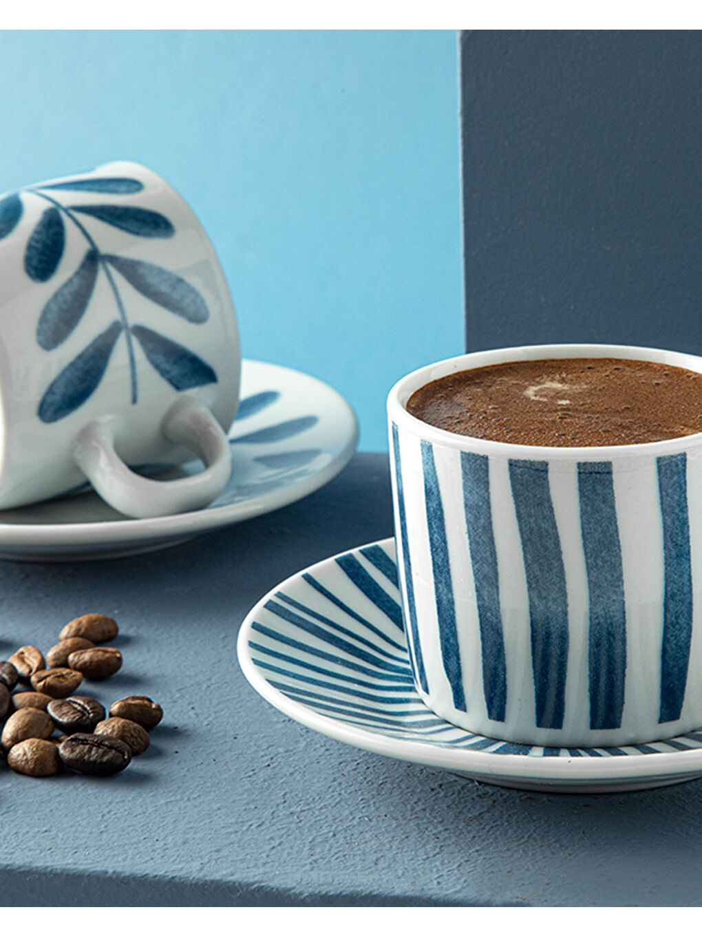 Desirable Porselen 4 Parça 2 Kişilik Kahve Fincan Takımı Lacivert-1