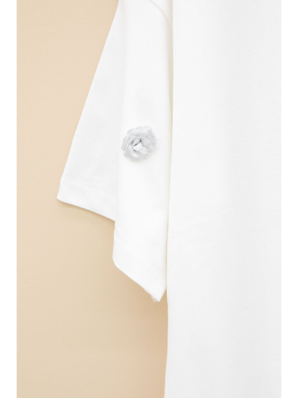 Ekru Gül Nakış Detaylı Kısa Kol Kız Çocuk Oversize Tişört 20809-3