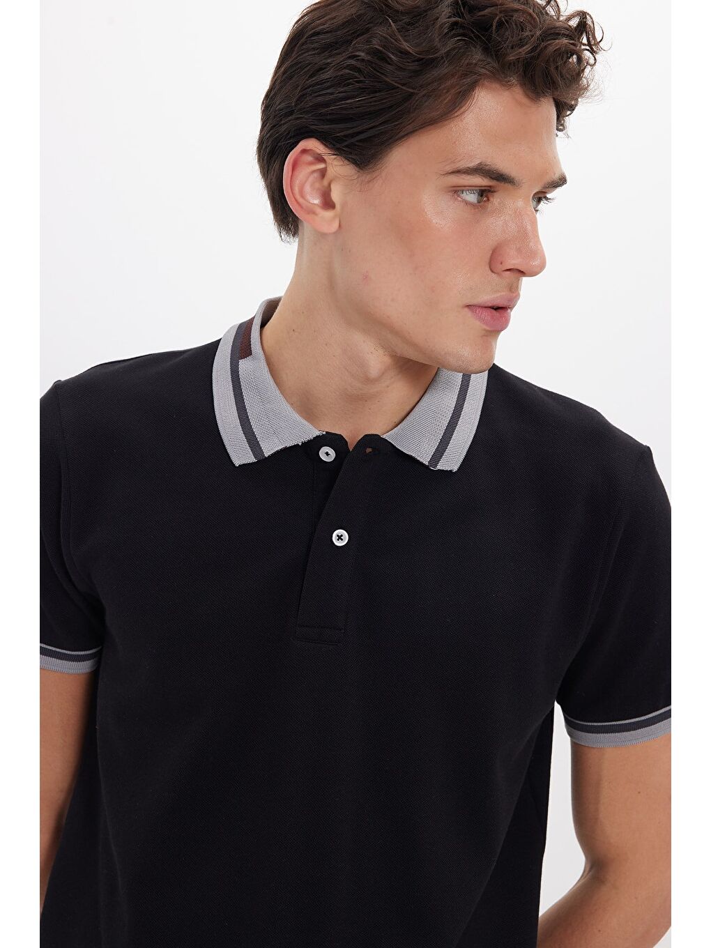 Erkek Slim Fit Dar Kesim %100 Pamuk Düz Pike Yaka Ve Kol Detaylı Siyah Polo Yaka Tişört-3