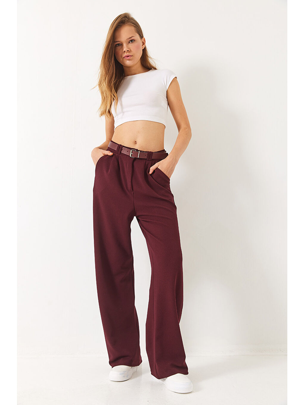 Bordo Kadın Çift Pile Detaylı Kemerli Örme Pantolon-1