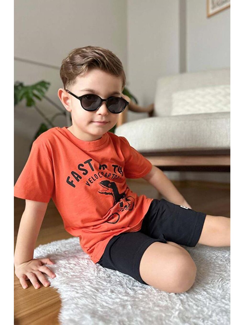 Erkek Çocuk Dinozor ve Bisiklet Baskılı Turuncu T-shirt Penye Şortlu Takım-1