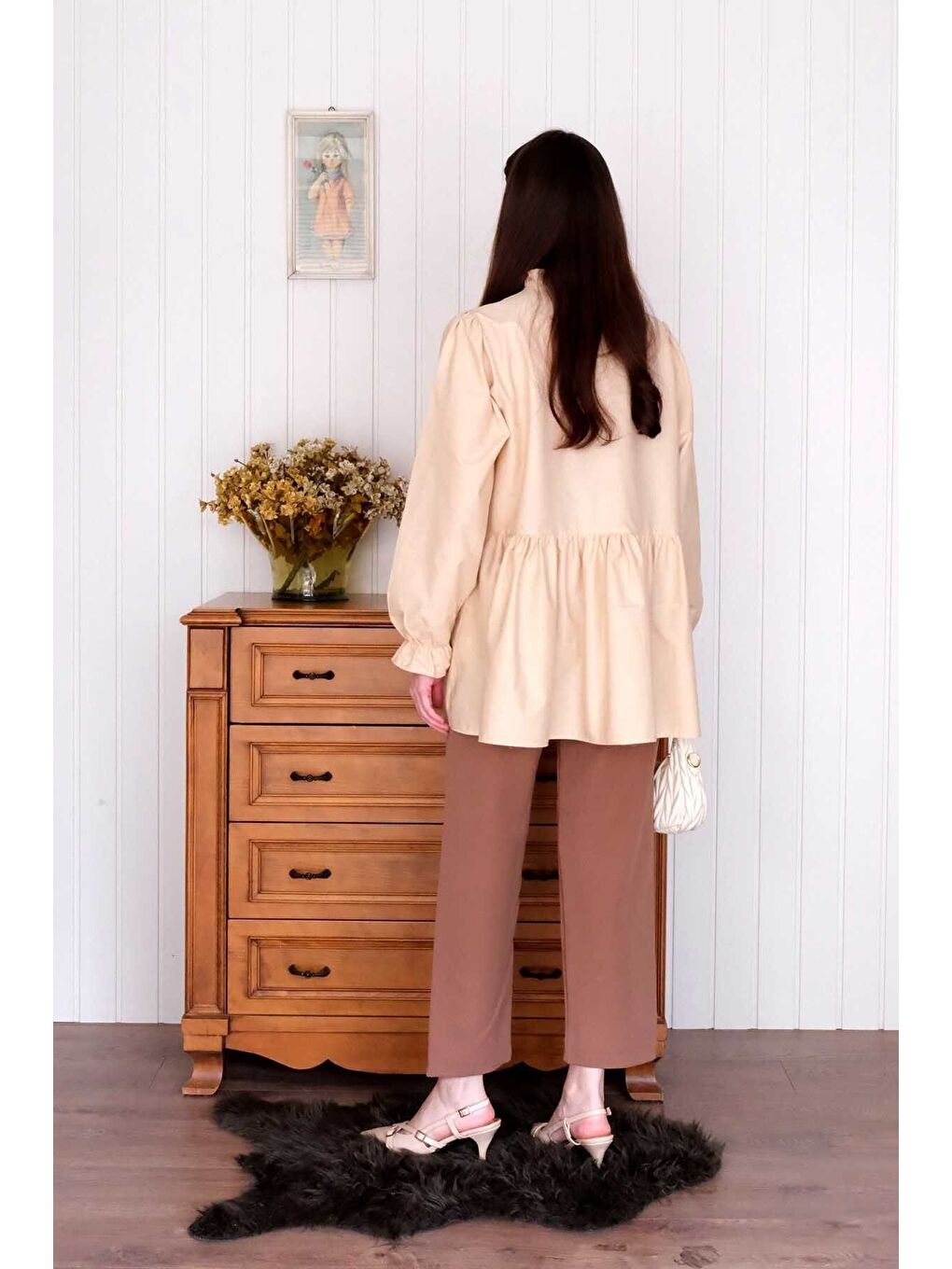 Ekru Krem Fırfırlı Bağlamalı Tunik-3