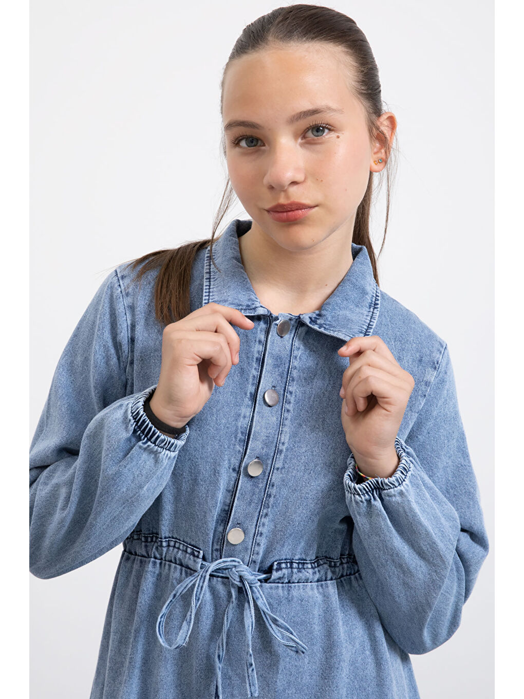 Mavi Uzun Kesim Kuşaklı Kız Çocuk Pileli Jean Elbise 21136-1