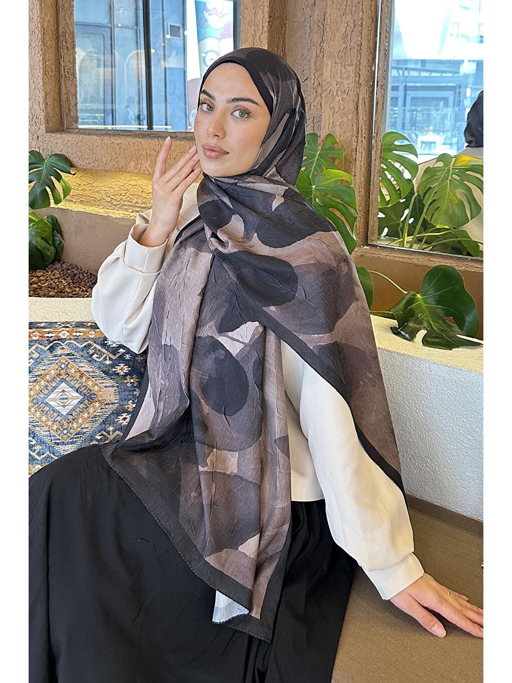 Yaprak Desen Bambu Şal Siyah Kahverengi-1