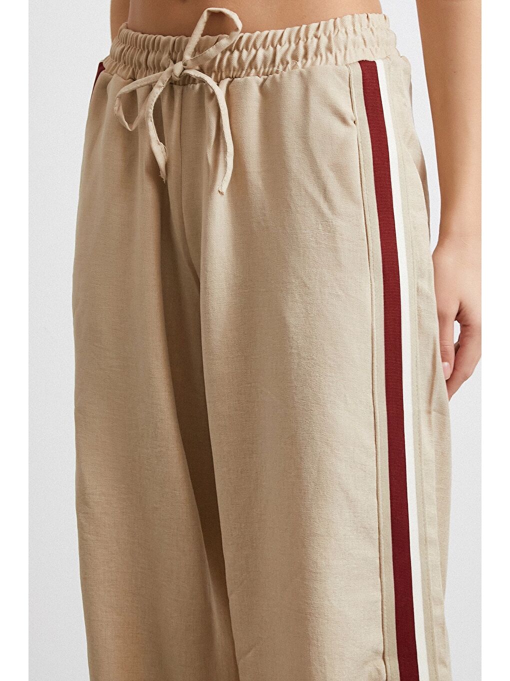 Beli Lastikli Çift Şeritli Pantolon Bej-4