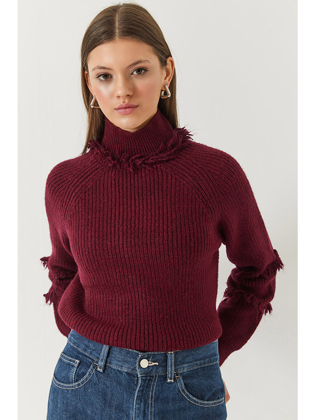 Bordo Kadın Yaka ve Kol Saçaklı Triko Kazak-1