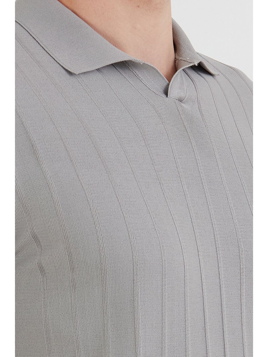 Gri Şeritli Polo Yaka Triko Tişört-4