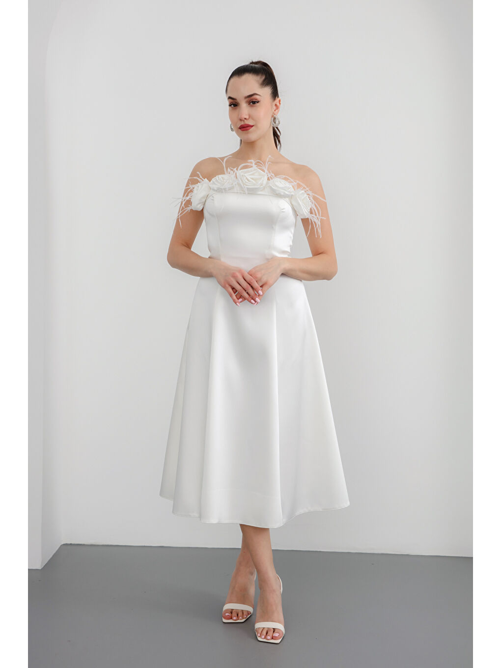 Kadın Beyaz Gül Detaylı Midi Söz Nişan Nikah Abiye Elbise-2