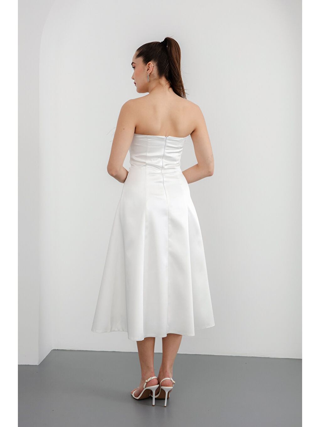 Kadın Beyaz Gül Detaylı Midi Söz Nişan Nikah Abiye Elbise-4