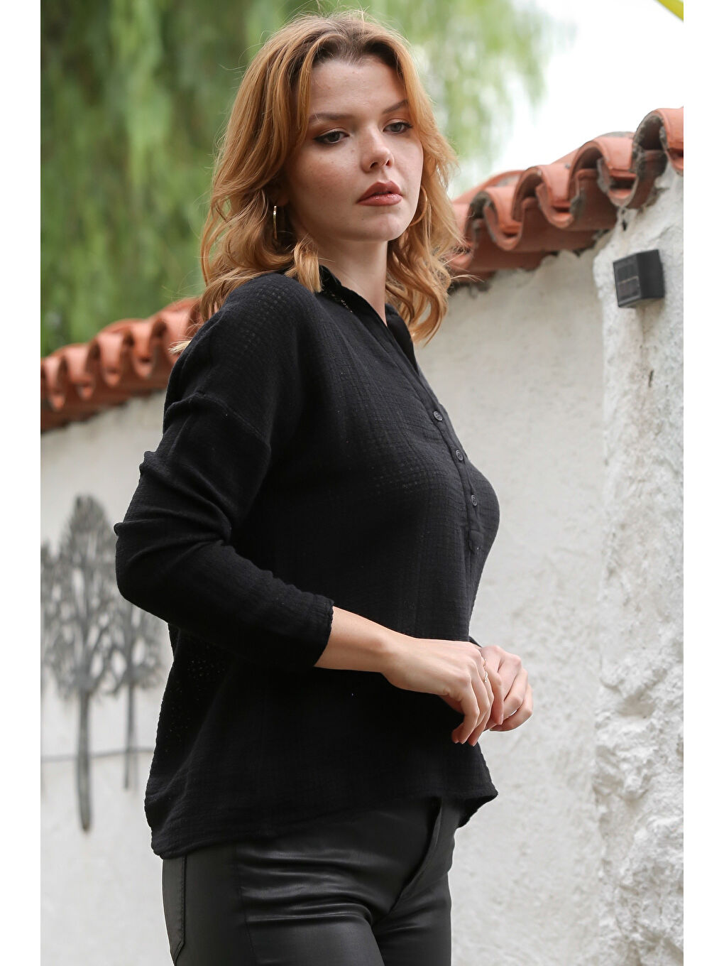 Siyah Gömlek Yaka Uzun Kol Düğmeli Cepli Pamuklu Dokuma Bluz 60 56-6