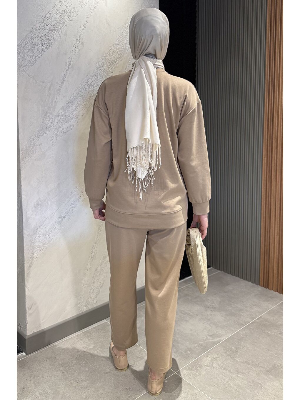 Bej Tesettür Aplike Nakışlı Sweat Pantolon İkili Takım-6