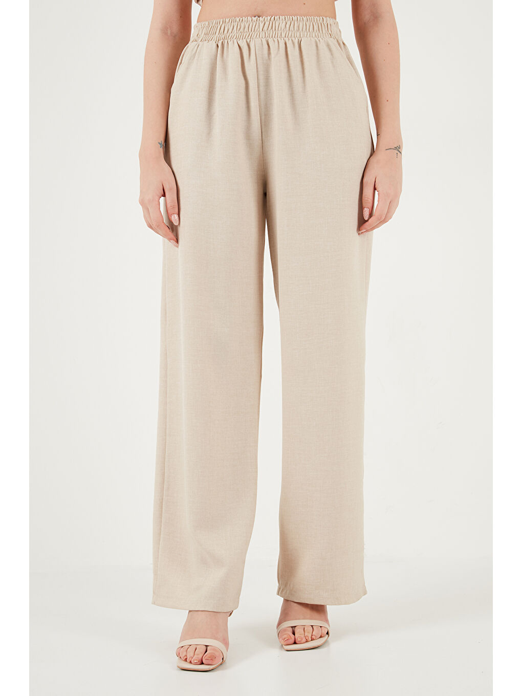 Bej Regular Fit Bağlama Detaylı Bisiklet Yaka Kadın Takım 5866466-5