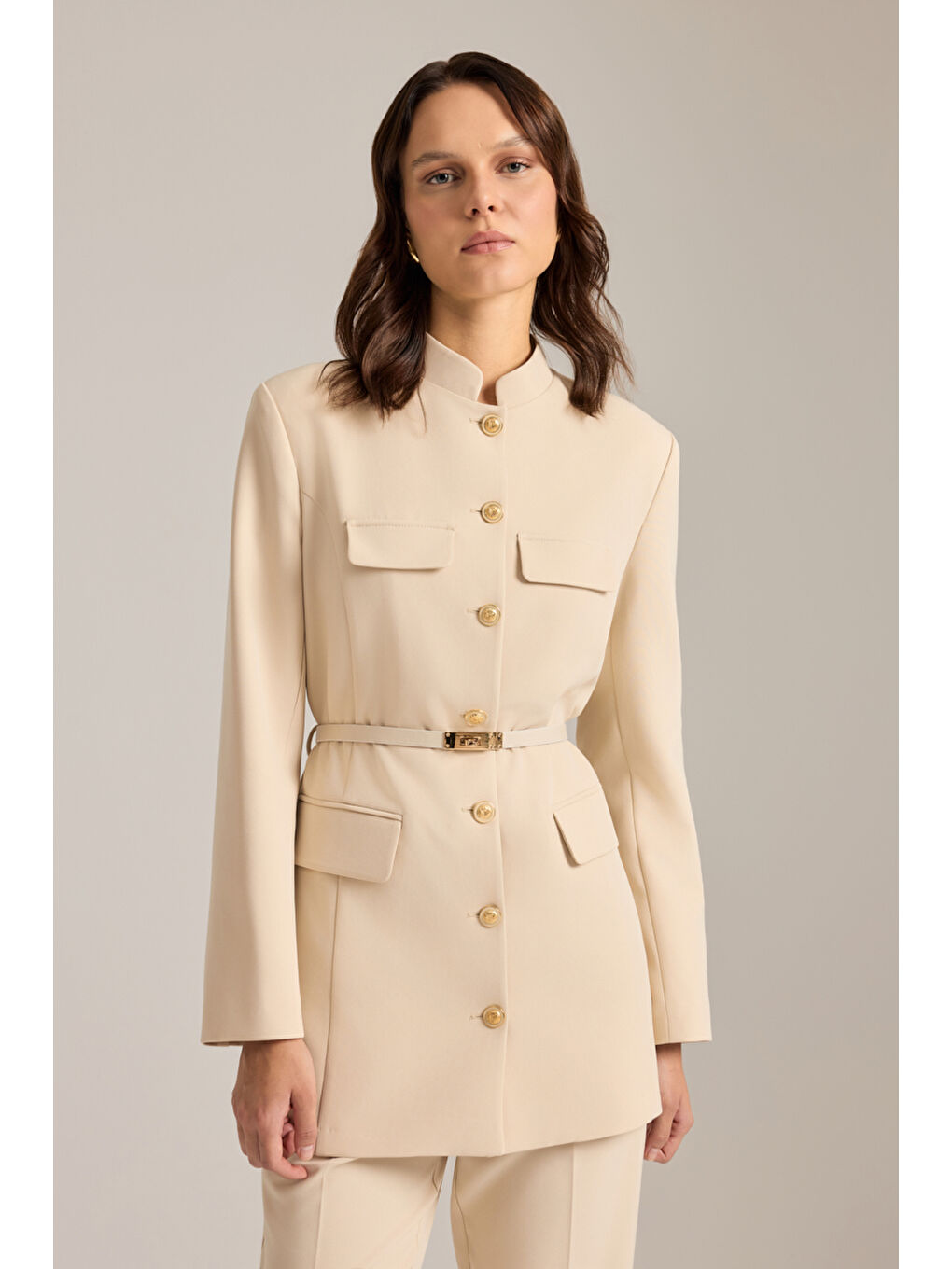 Bej Kemer Aksesuarlı Hakim Yaka Ceket-2