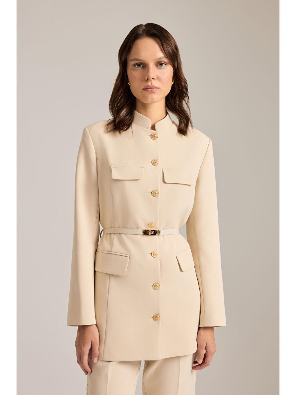 Bej Kemer Aksesuarlı Hakim Yaka Ceket-3