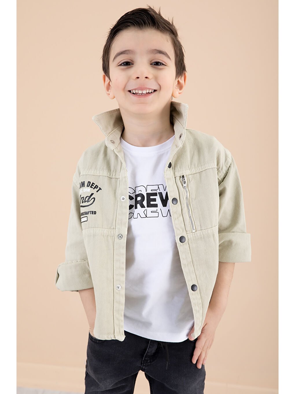 Erkek Çocuk Bej Fermuar Cepli Yazı Baskılı Tişörtlü Ceket 20090