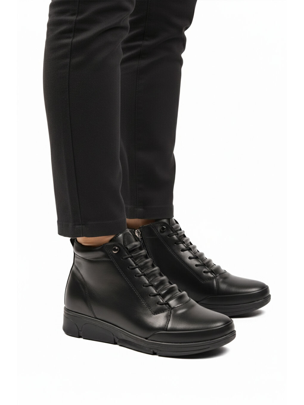 Siyah Polarlı Soğuğa Dirençli Kaymaz Taban Kadın Bot 293112 Z