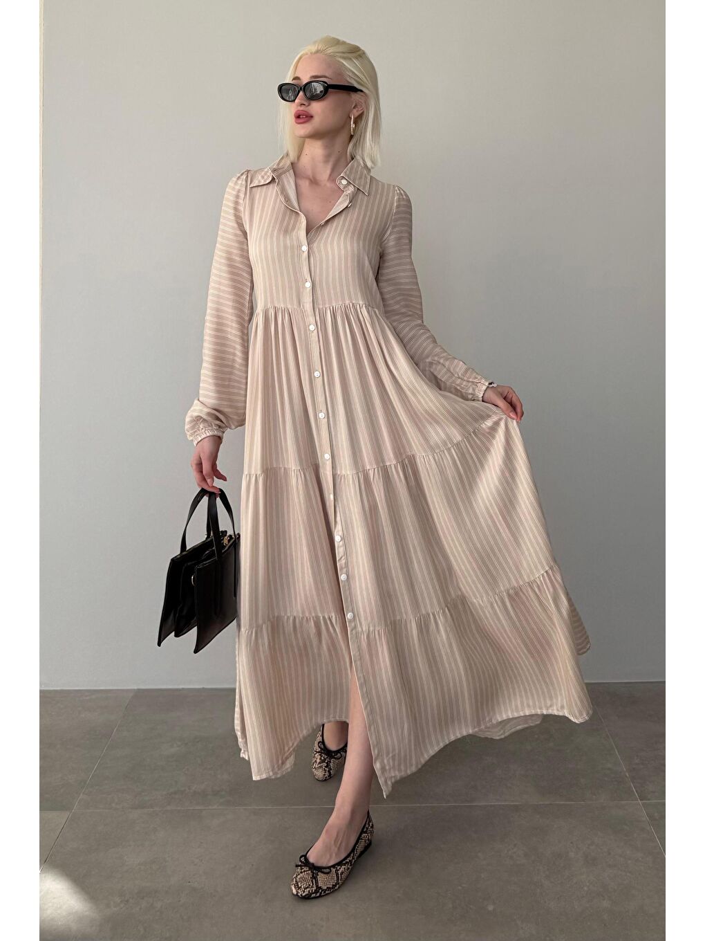 Bej Düğmeli Puantiyeli Uzun Elbise Mg2404-2