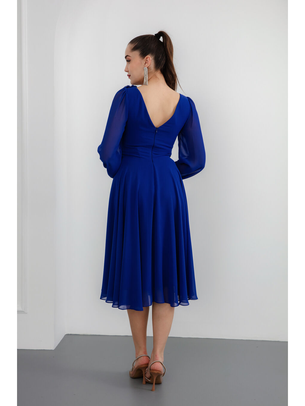 Mavi Kadın Saks Çiçek Detaylı Midi Abiye Elbise-4