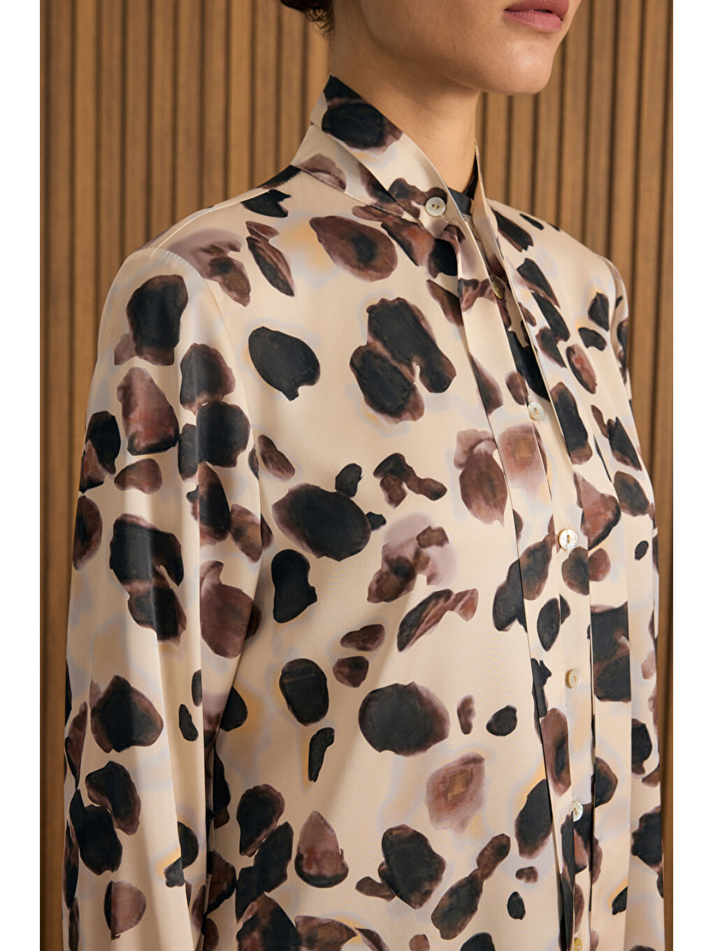 Ekru Desenli Yakası Bağlama Bant Detaylı Tunik-3