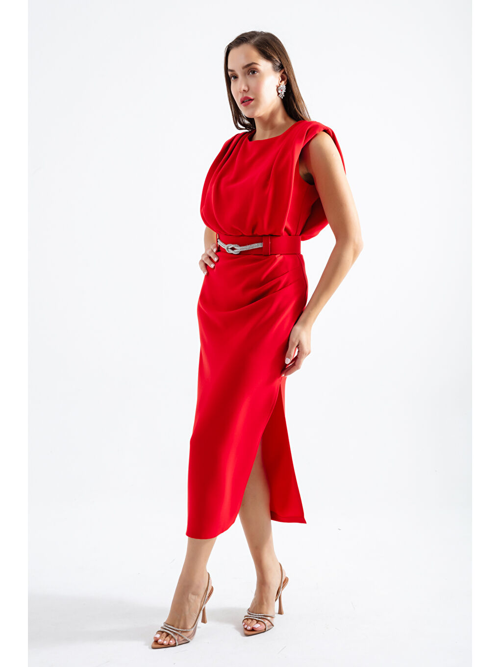 Kadın Kırmızı Taşlı Kemerli Yırtmaçlı Midi Abiye Elbise-1