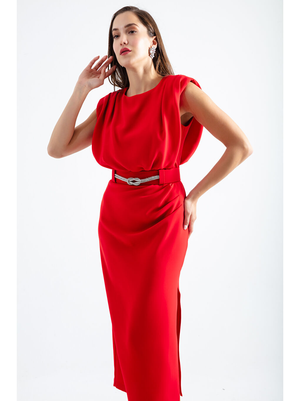 Kadın Kırmızı Taşlı Kemerli Yırtmaçlı Midi Abiye Elbise-2