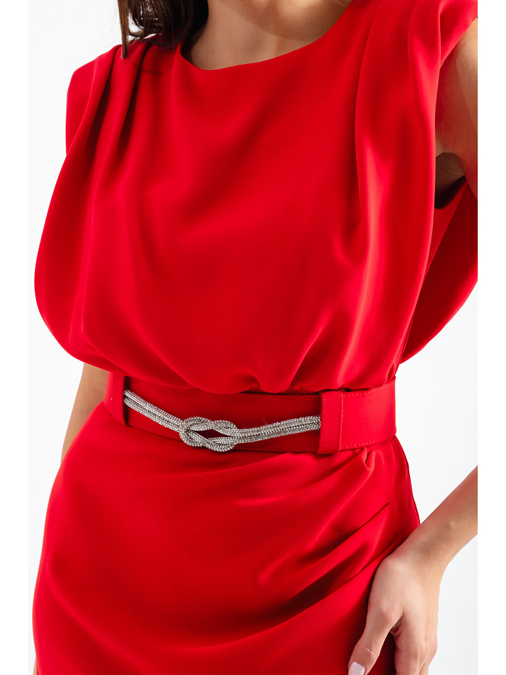 Kadın Kırmızı Taşlı Kemerli Yırtmaçlı Midi Abiye Elbise-3